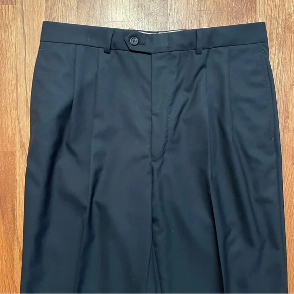 lauren ralph lauren classic fit total comfort pleated dress pants Kenneth Cole Reaction Men's Slim-Fit Linen Pants MSRP $95 – DGFOutlet main image 0